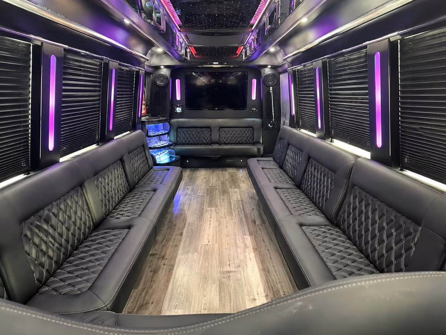 independence party buses make prom night one to remember